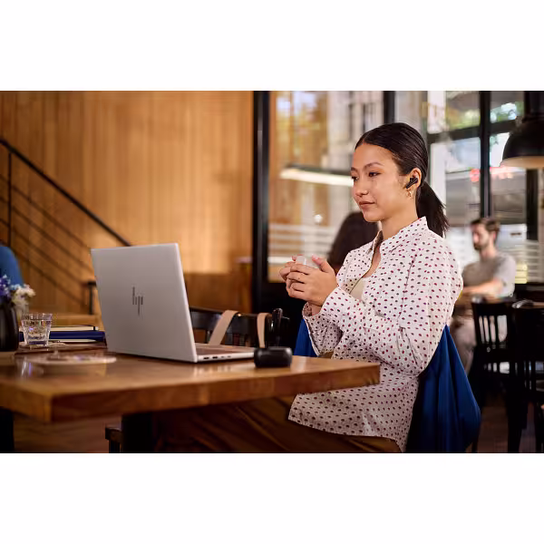 HP Poly Voyager Free 60+ UC-M USB-C Teams Touchscreen ANC True-Wireless In-Ear Bluetooth Earbuds inkl. Touchscreen Ladecase & BT700 USB-C MS Teams BT Dongle