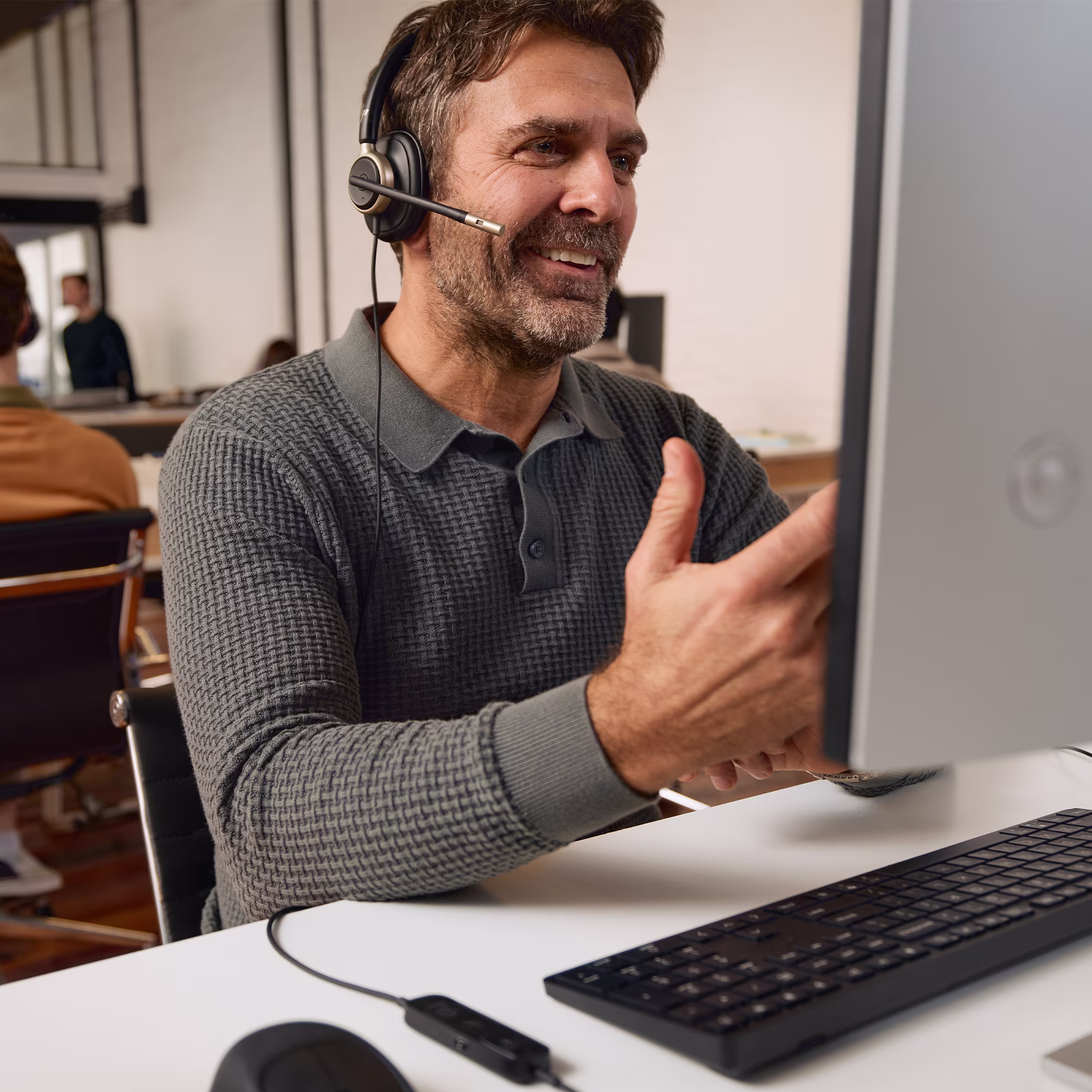 HP Poly Mission 815 Monaural ANC USB-C/A Headset mit Kunstlederpolster mit USB-C auf USB-A Adapter